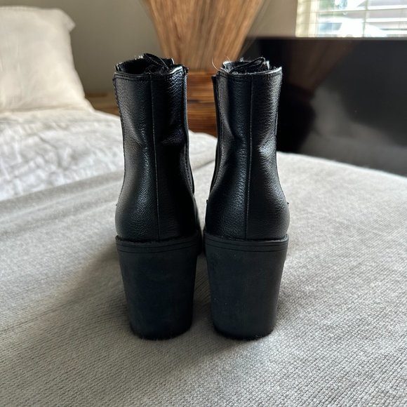 H&M Black Fur-Lined Booties w/ Block Heel - Picture 2 of 5
